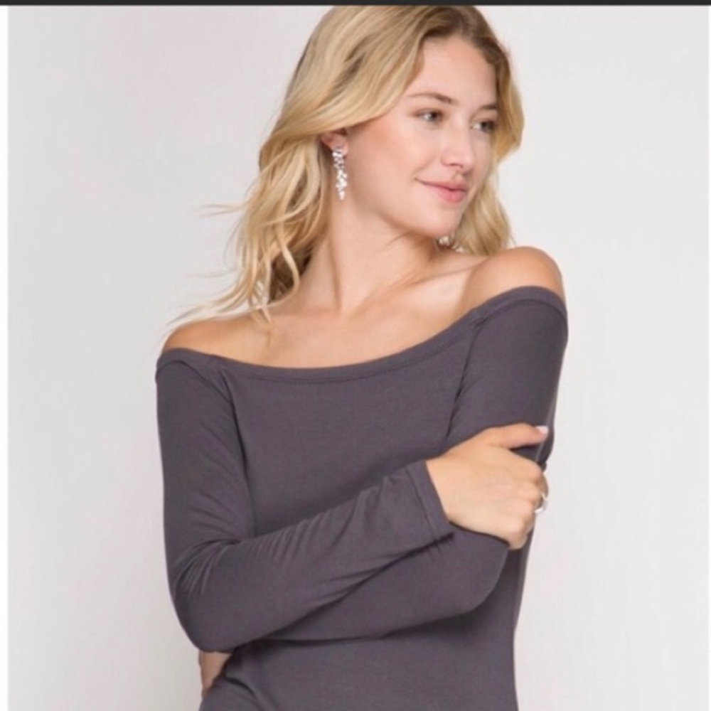 ♥️ 1 left♥️Basic gray off shoulder long sleeve top